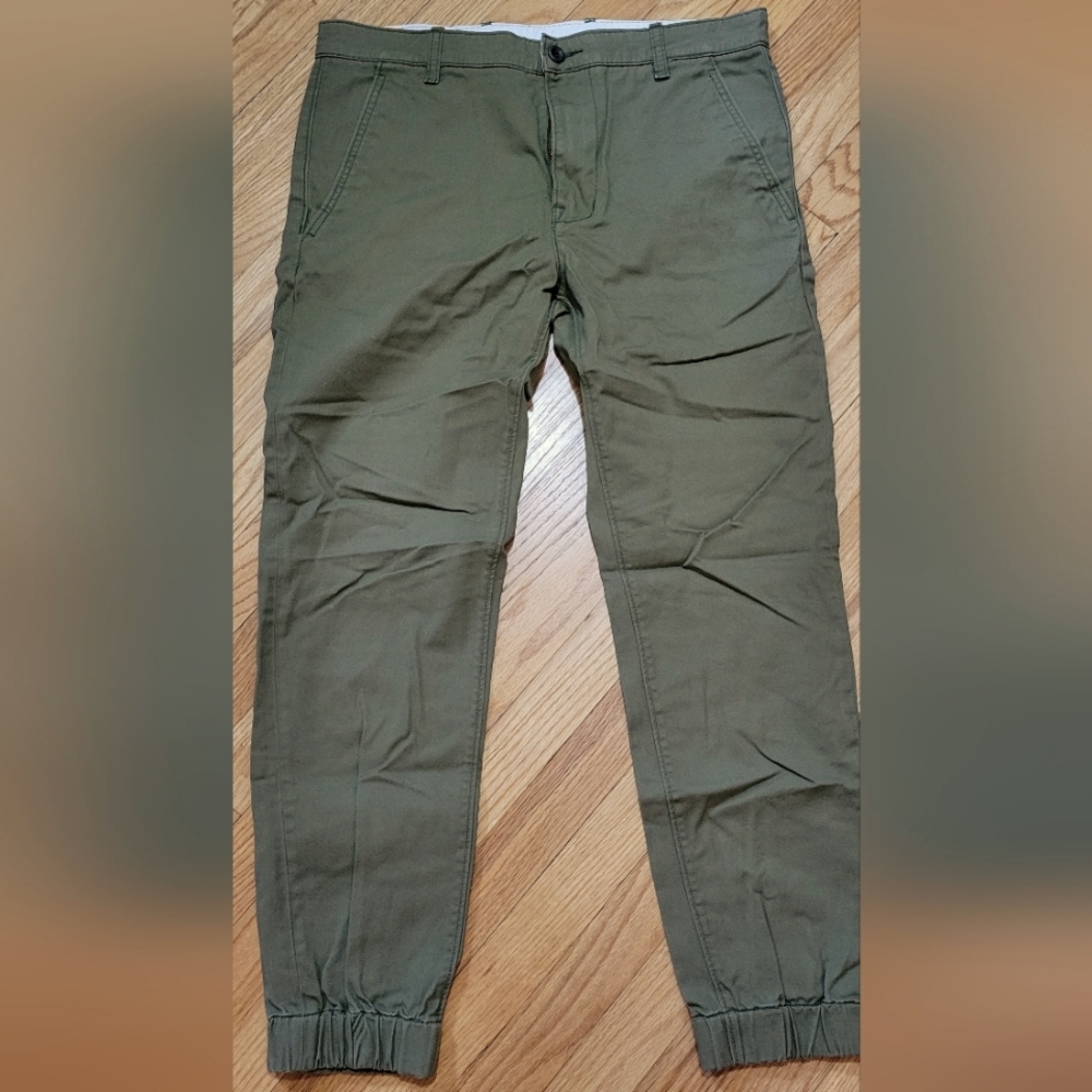 Levi's